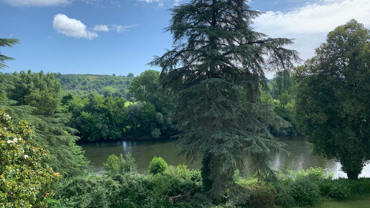 Отель Le Manoir De Bellerive Le Buisson-de-Cadouin Экстерьер фото