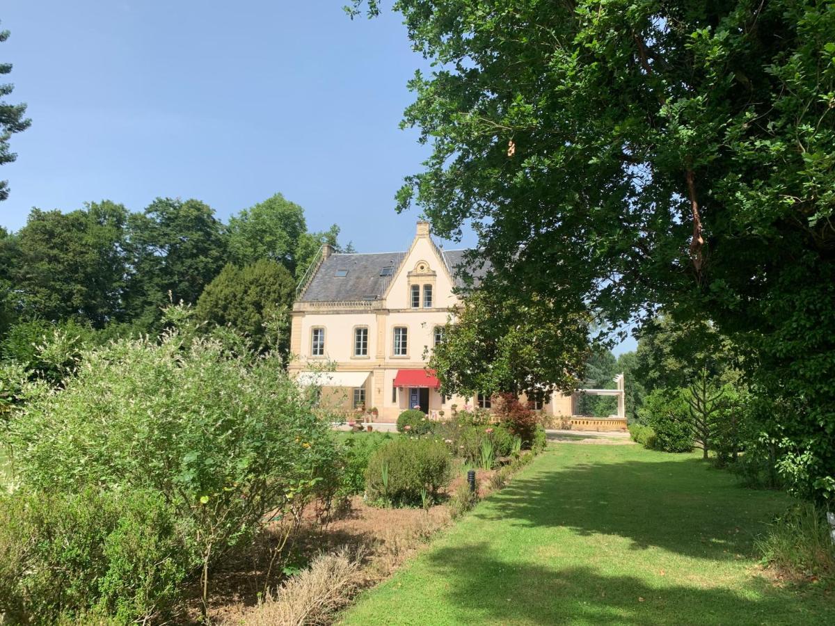 Отель Le Manoir De Bellerive Le Buisson-de-Cadouin Экстерьер фото