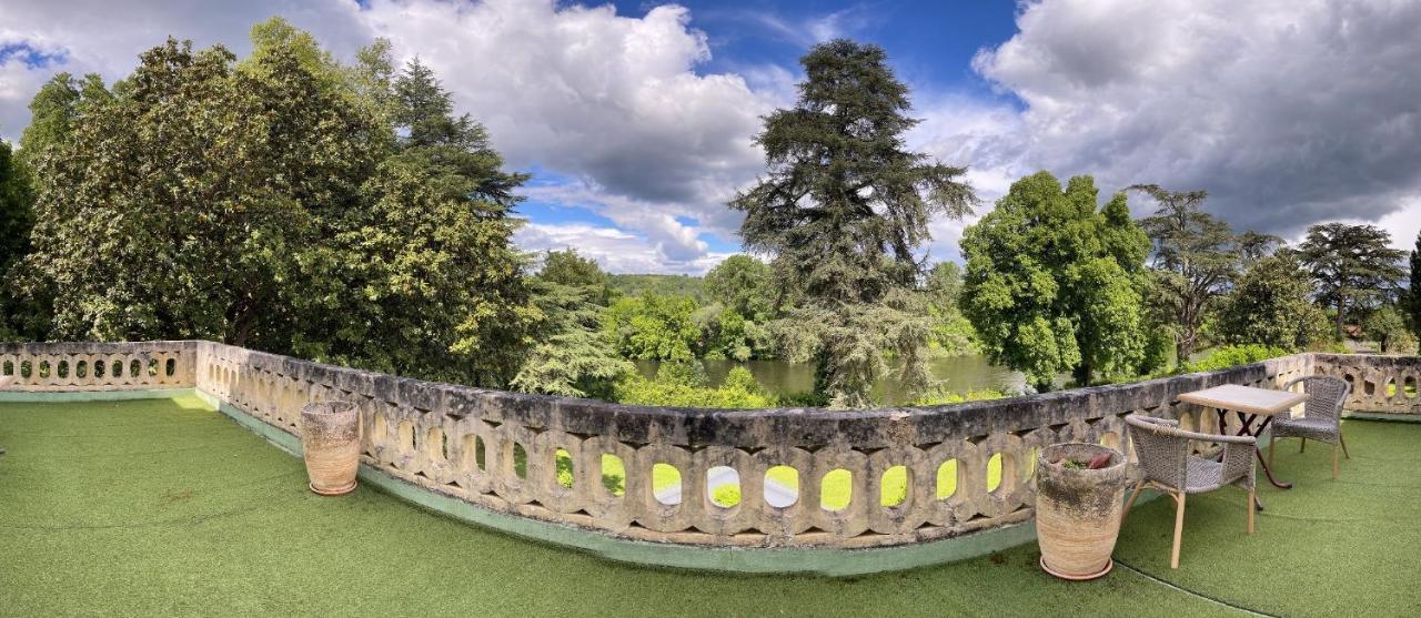 Отель Le Manoir De Bellerive Le Buisson-de-Cadouin Экстерьер фото