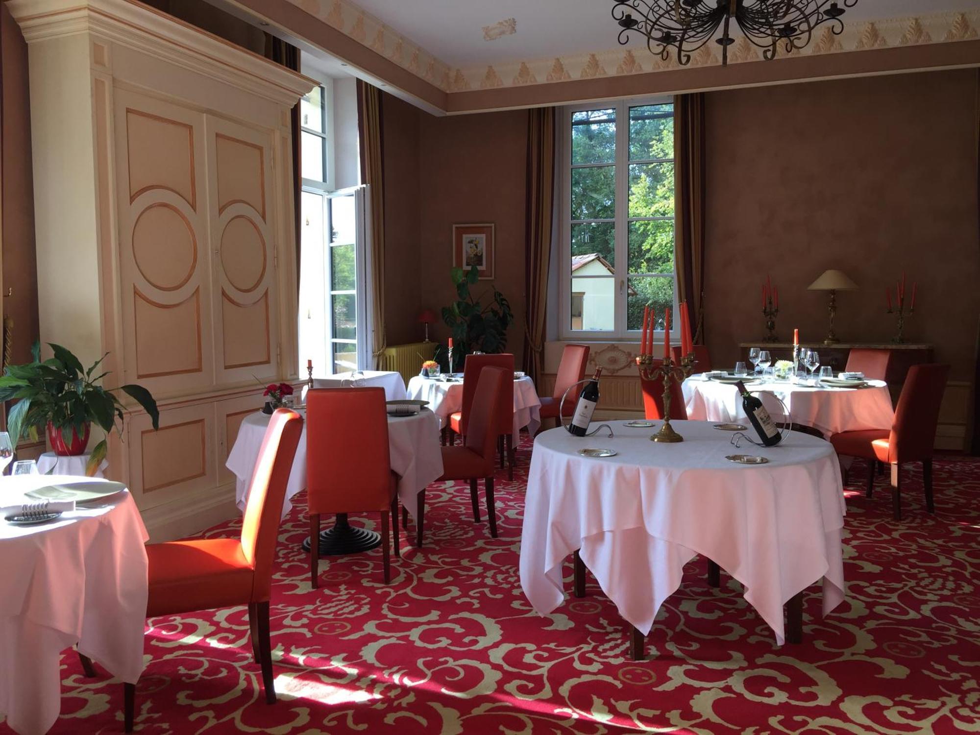 Отель Le Manoir De Bellerive Le Buisson-de-Cadouin Экстерьер фото