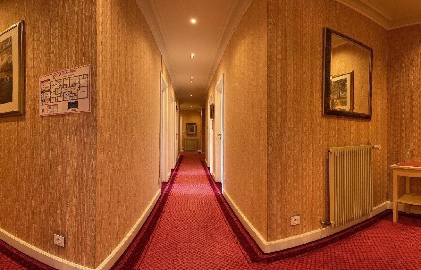 Отель Le Manoir De Bellerive Le Buisson-de-Cadouin Экстерьер фото