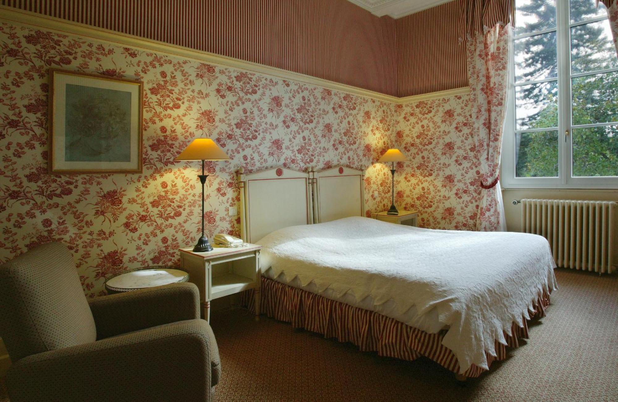 Отель Le Manoir De Bellerive Le Buisson-de-Cadouin Экстерьер фото
