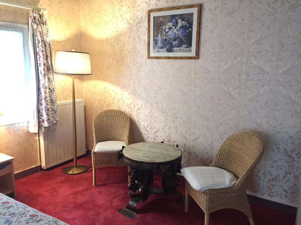 Отель Le Manoir De Bellerive Le Buisson-de-Cadouin Экстерьер фото