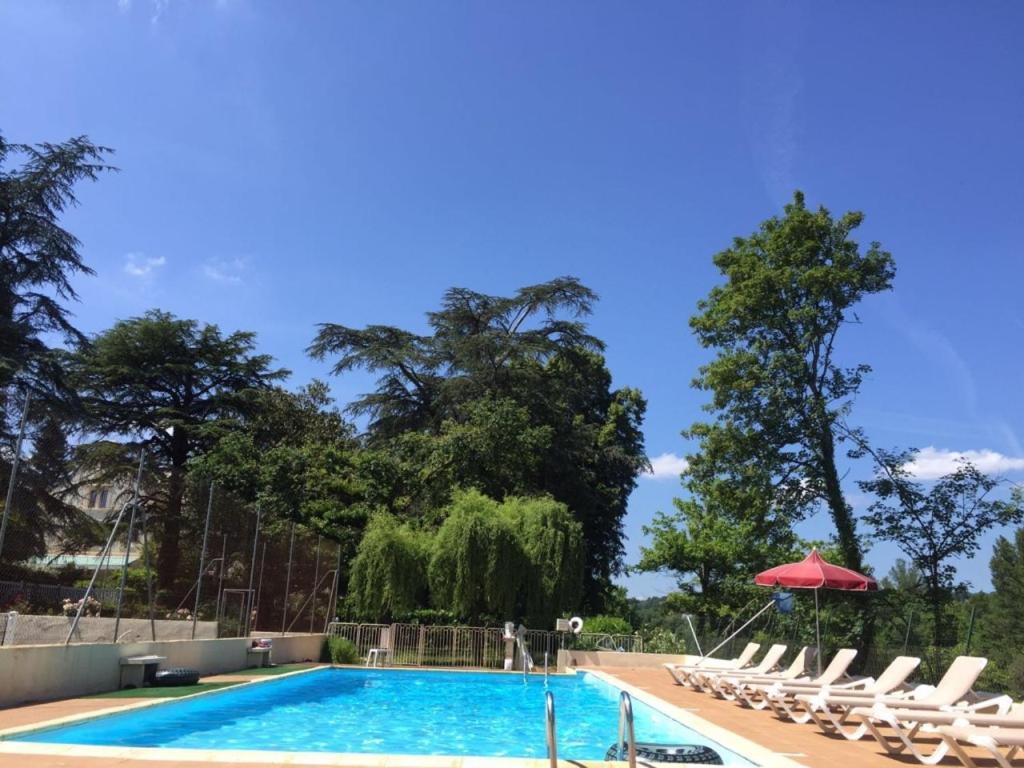 Отель Le Manoir De Bellerive Le Buisson-de-Cadouin Экстерьер фото